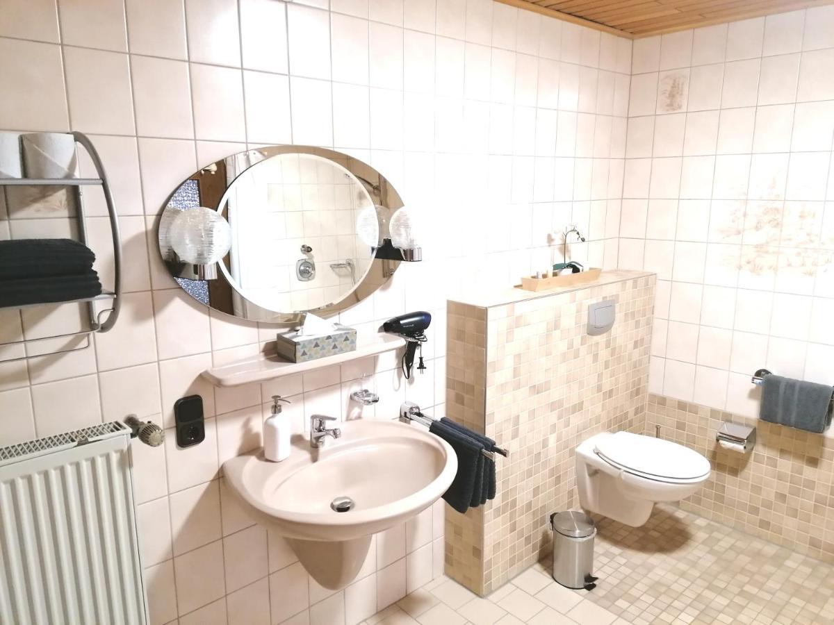 Ferienwohnung Christine Mit Sauna Und Whirlpool Utzerath Exteriör bild